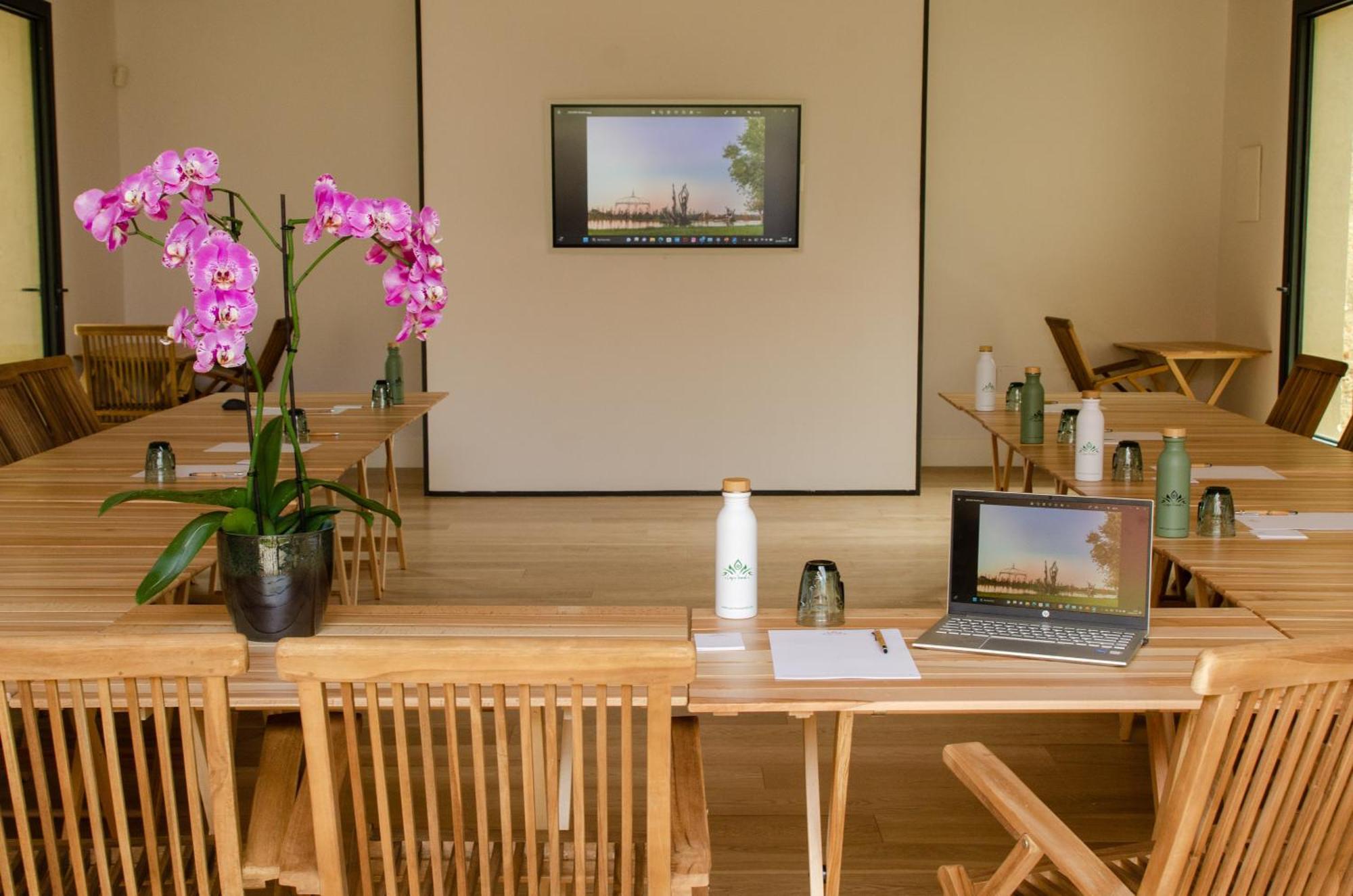 Oasi Verde Casin Anand - Retreat & Spa Novoli Ngoại thất bức ảnh